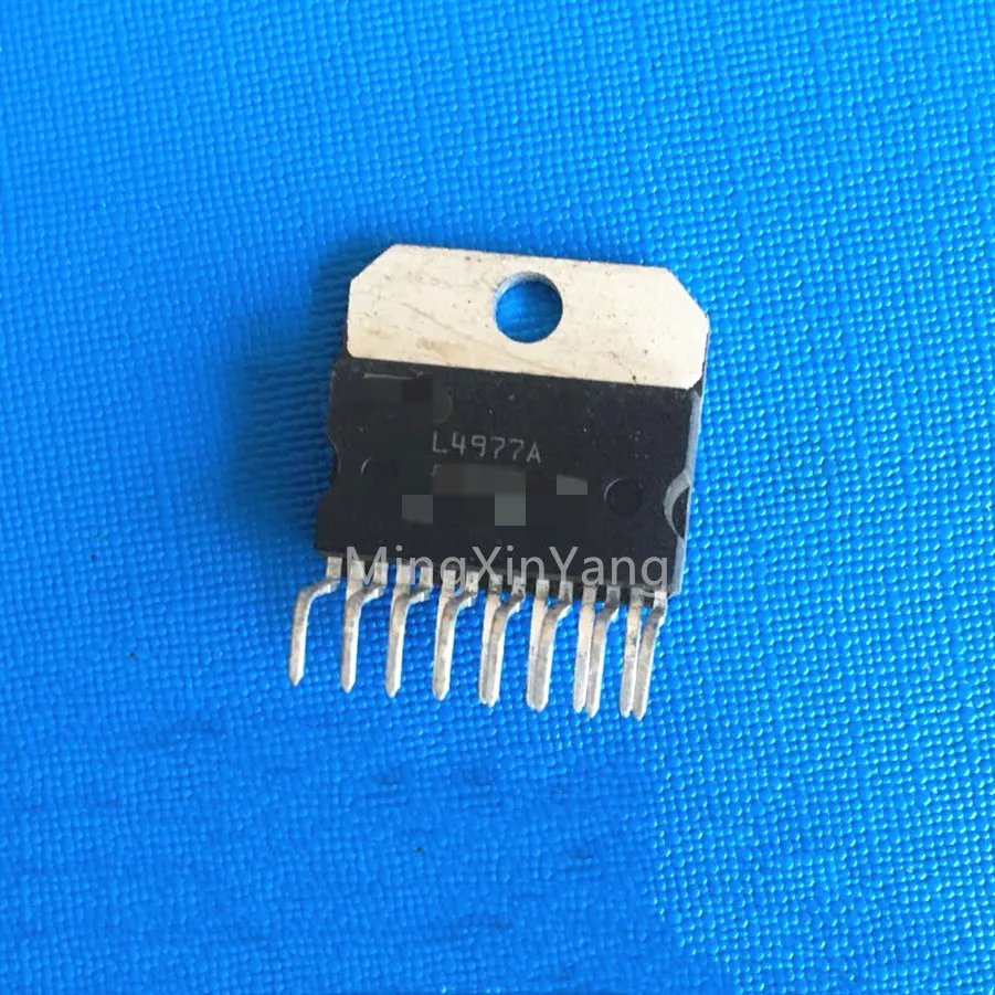 2 ЕЛЕМЕНТА L4977A Интегрална схема на чип за IC