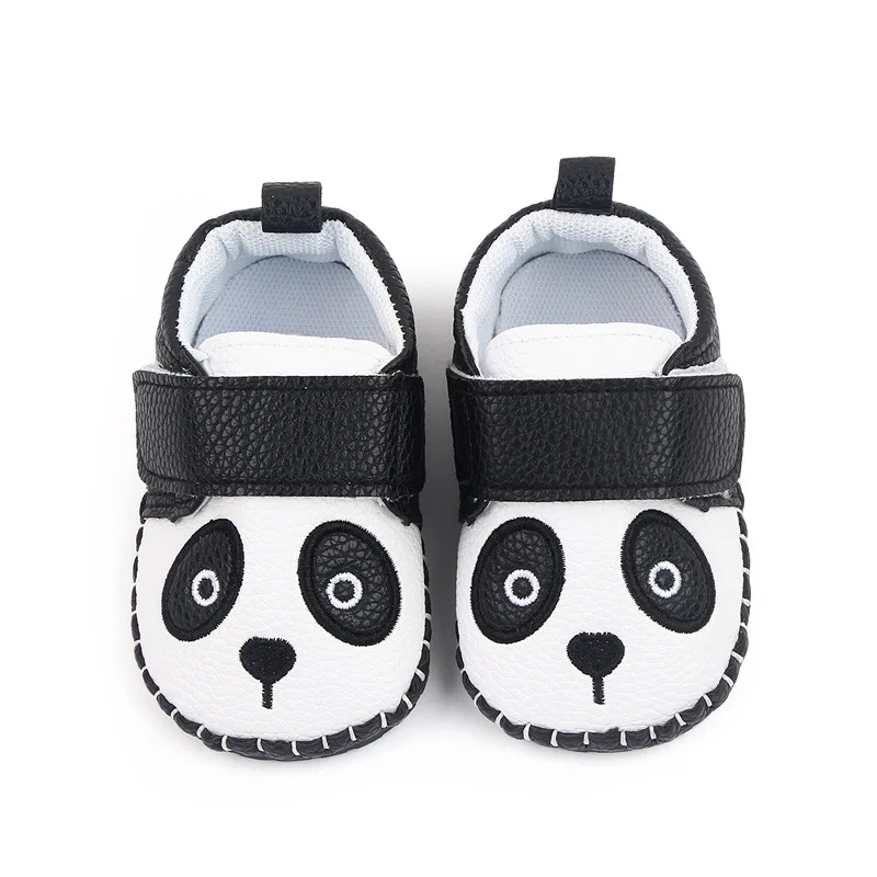 Кожени обувки за новородени със сладък пандой, обувки за малки момчета, устойчива на плъзгане модни детски обувки за деца, бебешки мокасини за момичета