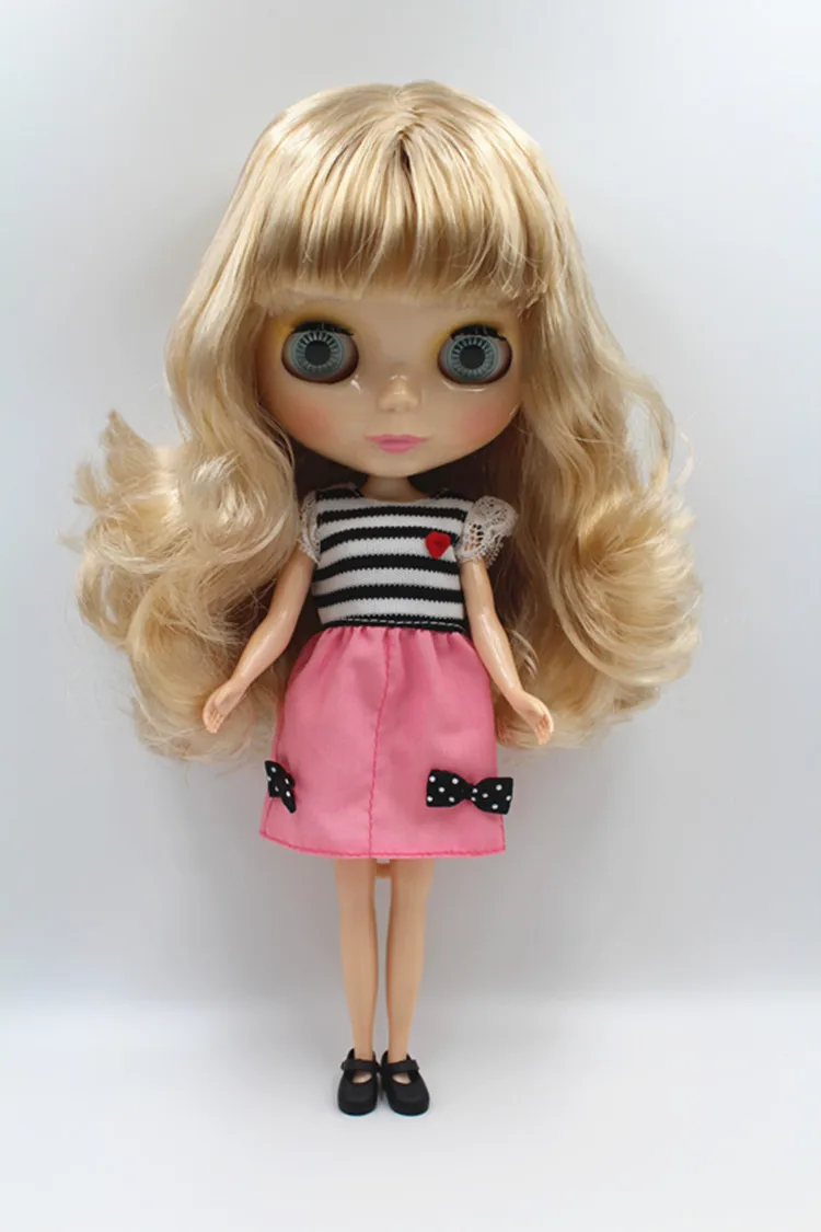 Кукла Blygirl Blyth със златен бретон, къса коса, кукла № BL330, нормално тяло, 7 ставите, 1/6 обикновен тялото