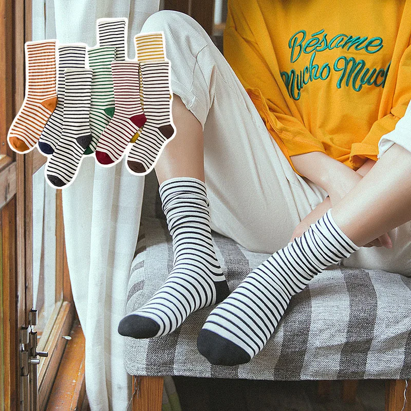 Пролет Есен Модни Памучни Трикотажни Дамски Чорапи В Японски Стил В Ивицата Средни Чорапи за Жени