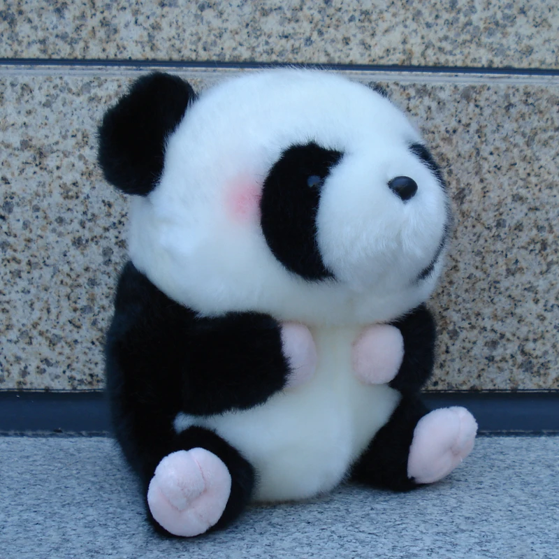 малко скъпа плюшен играчка панда с високо качество усмивка панда кукла подарък от около 18 см