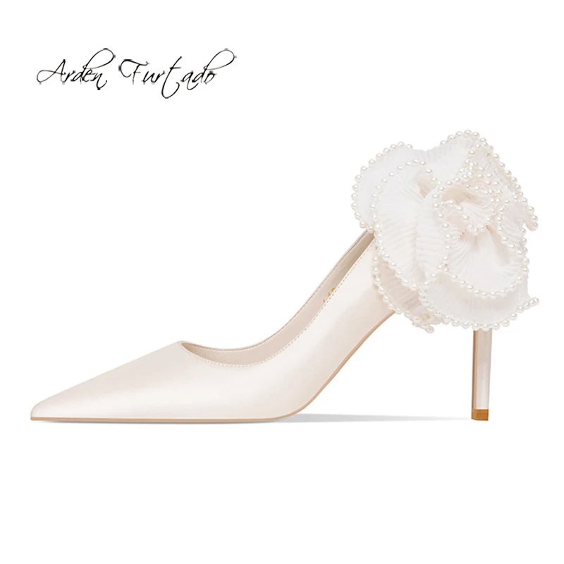 Arden Фуртадо/пролет 2021 г.; модни дамски обувки с остри пръсти, украсени с перли и цветя; обувки на висок ток; Копринени елегантни празнични сватбени обувки